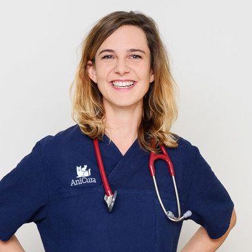 Dr. Anna Valach